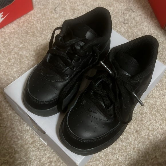 Like New! With original box. Only worn a few times - Picture 3 of 4